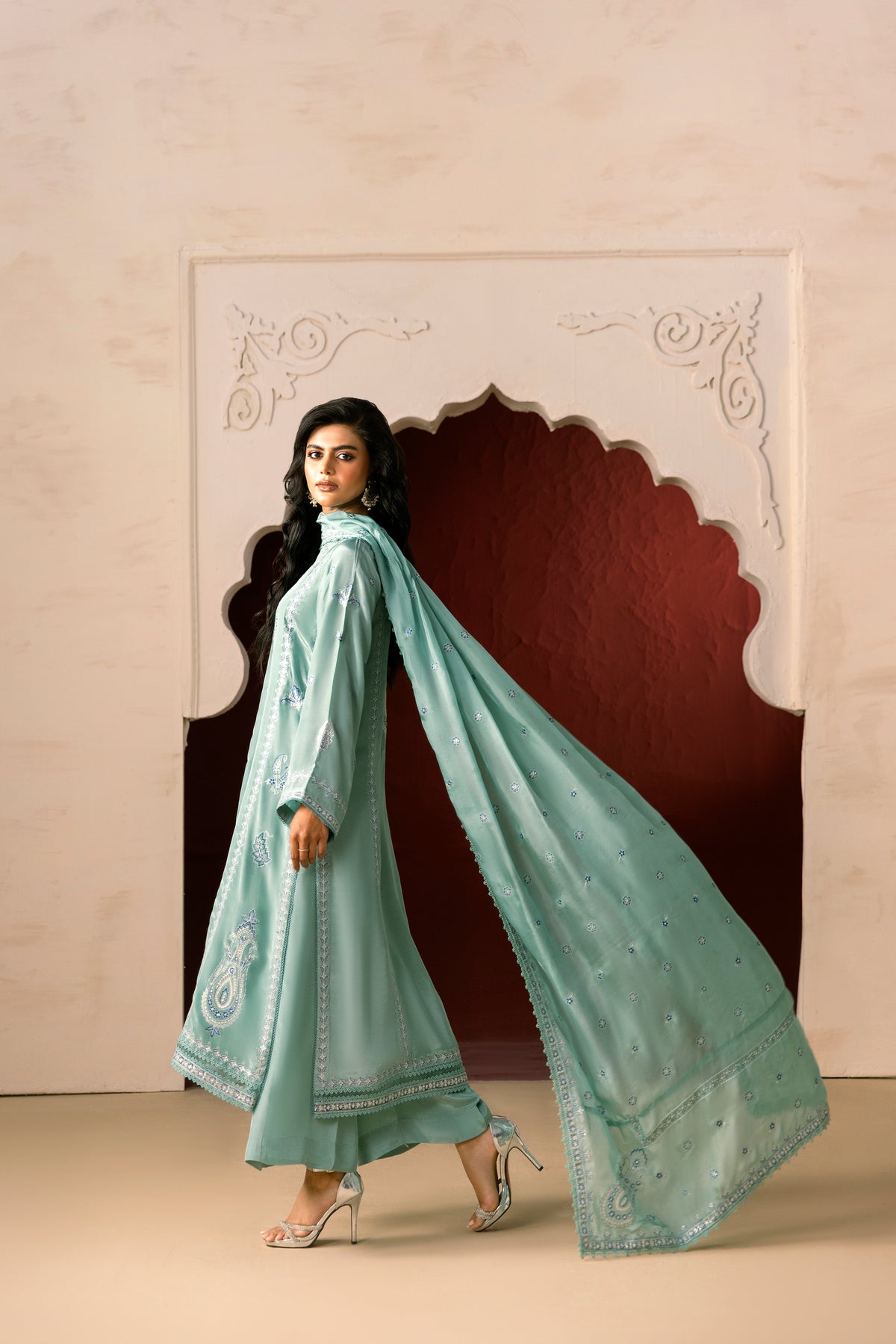 Naqsh - Silk Embroidered 3-Piece Suit